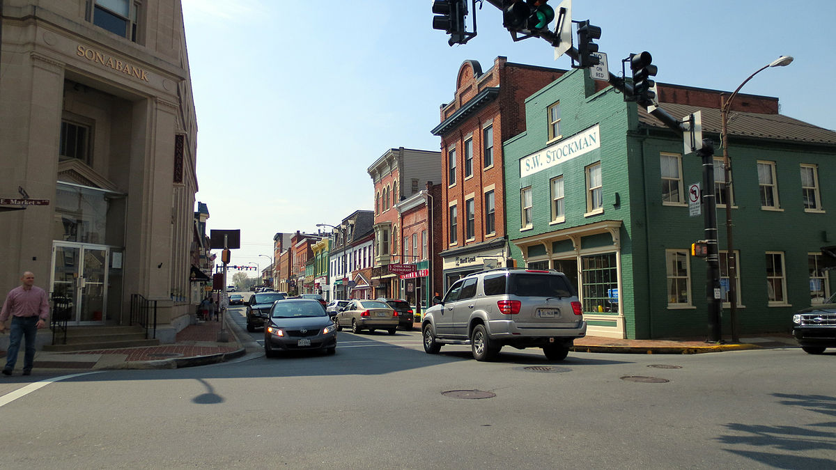 Center of Leesburg, Virginia